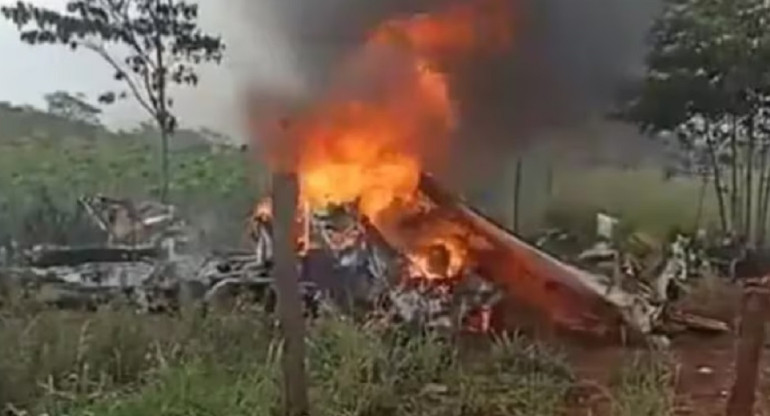 Trágico accidente en Paraguay: al menos cuatro muertos, entre ellos un diputado, al estrellarse una avioneta