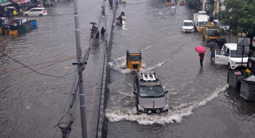 India evacua a sus ciudadanos por la llegada del ciclón Michaung. Foto: EFE.