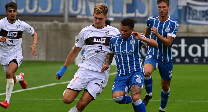 Godoy Cruz vs. Platense; Copa de la Liga. Foto: Télam.