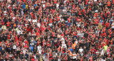 Hinchada de Colón de Santa Fe. Foto: NA.