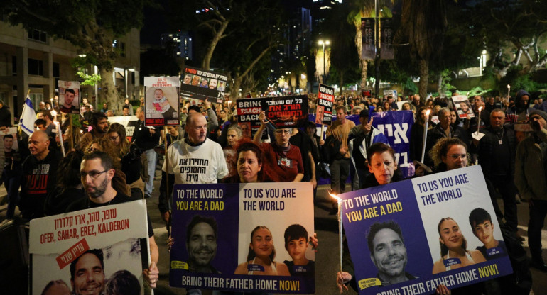 Protestas por la muerte de tres rehenes israelíes asesinado por su Ejército. Foto: Reuters.