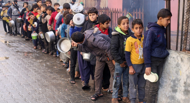 Niños desplazados de la Franja de Gaza. Foto: Reuters.