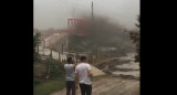 Un puente peatonal fue destruido por la creciente de un río en Catamarca. Foto: captura.