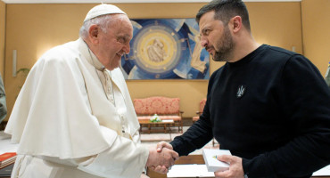 Papa Francisco y Zelenski. Foto: Reuters