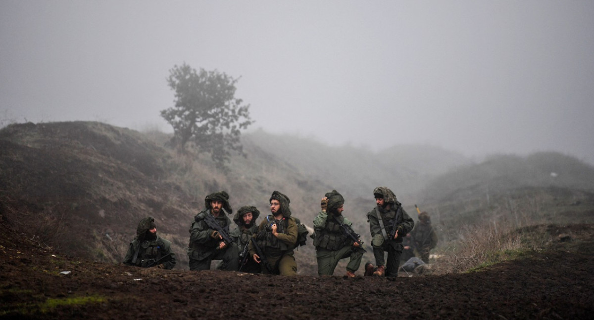 Soldados israelíes en la frontera en el Líbano. Foto: Reuters.