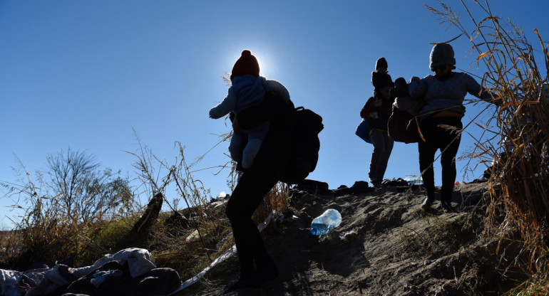 Crisis migratoria; frontera México-EEUU. Foto: EFE