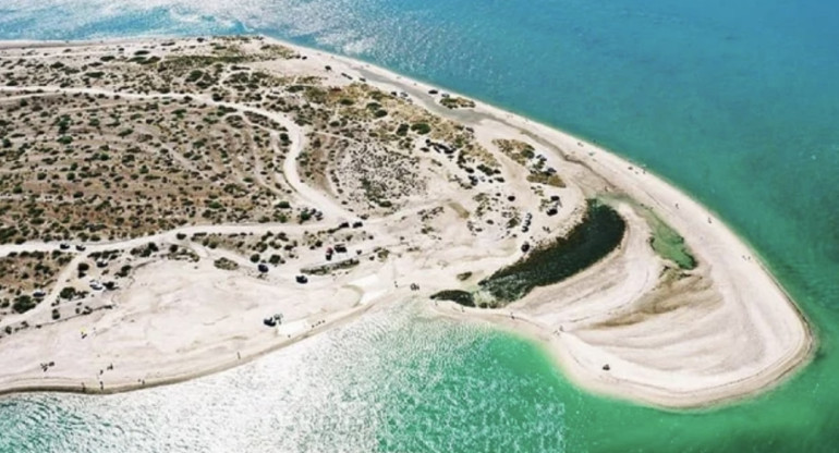 La playa de Punta Perdices está ubicada en el Golfo de San Matías. Foto NA.