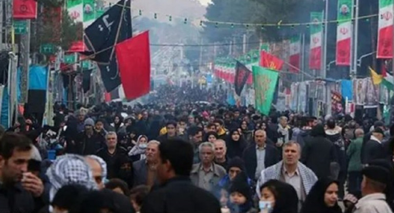 Ceremonia en Irán por Soleimani. Foto: X.