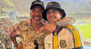 Ezequiel Lavezzi y su hijo Tomás. Foto: Instagram