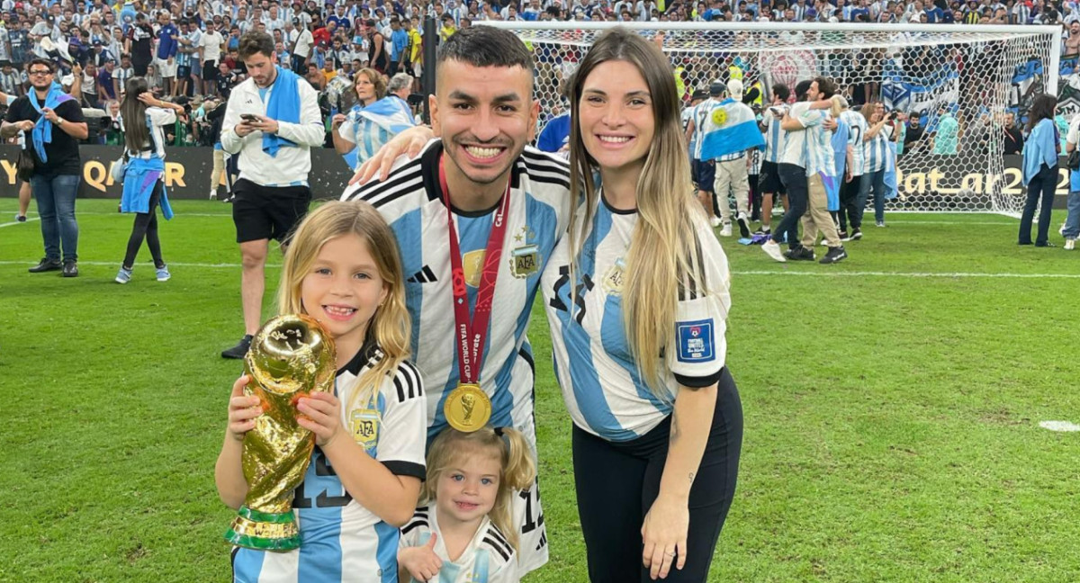 Ángel Correa junto a su familia. Foto: Instagram.