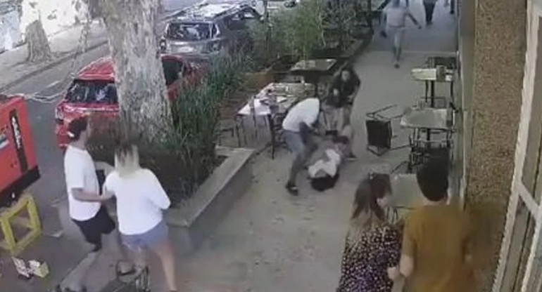 Violento robo a un café de Villa Luro. Foto: NA.