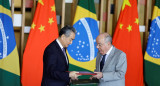 El canciller brasileño, Mauro Vieira, junto con su homólogo chino, Wang Yi. Foto: Reuters