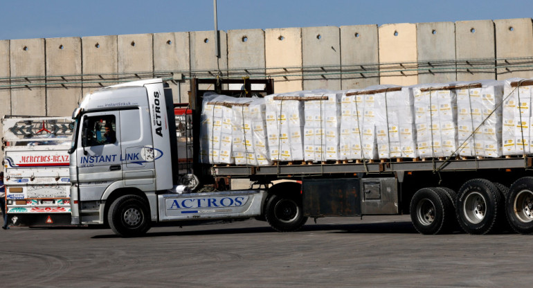 Ayuda humanitaria con destino a la Franja de Gaza. Foto: Reuters