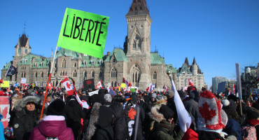 Marchas en Canadá contra las restricciones del coronavirus en el 2022. Foto: REUTERS.