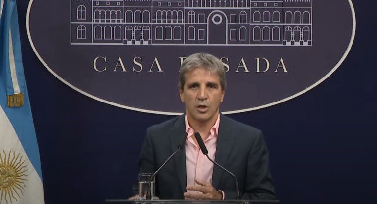 Conferencia de prensa de Luis Caputo. Foto: captura de video