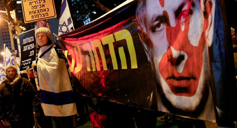 Protestas en Israel exigen rescate de rehenes y renuncia de Netanyahu. Foto: Reuters