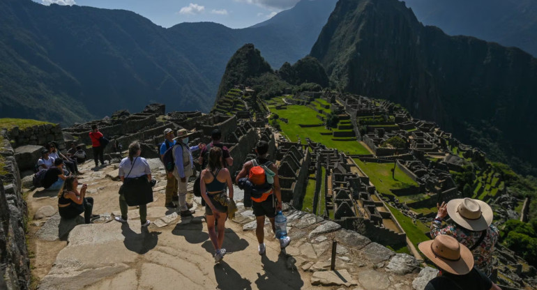 Turistas varados en Machu Picchu. Foto: Reuters