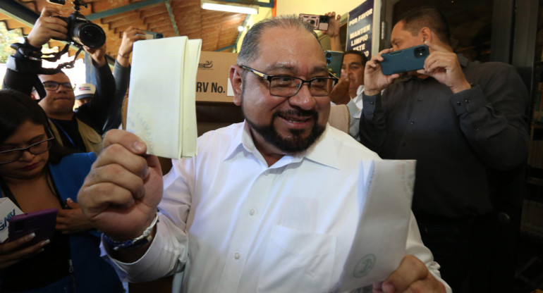 Joel Sánchez, candidato presidencial de Arena, en El Salvador. Foto: EFE.