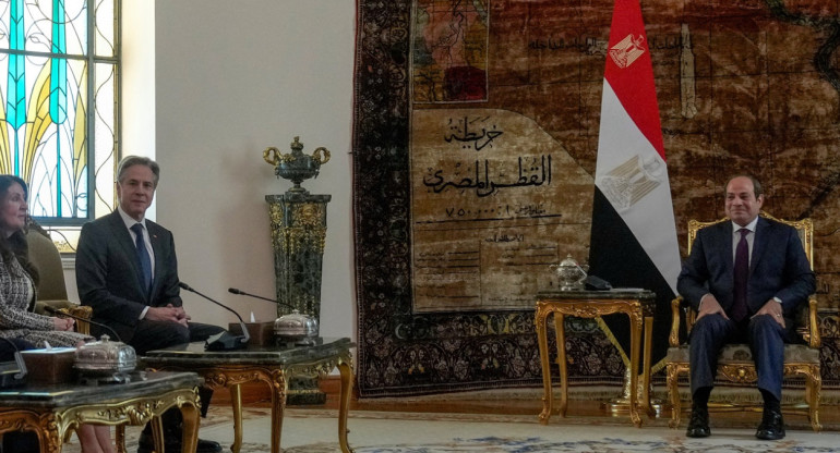 Blinken visita Egipto como parte de su gira por Oriente Medio en Gaza. Foto: Reuters