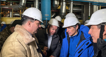 Rafael Grossi en la central nuclear de Zaporiyia. Foto: X @rafaelmgrossi