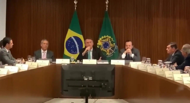 Reunión de Jair Bolsonaro junto a su Gabinete sobre las elecciones 2022. Foto: Captura de video.
