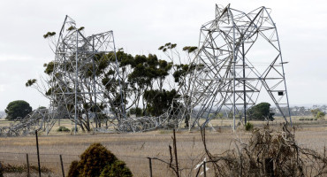 Consecuencias de los fuertes vientos en Australia. Foto: EFE.