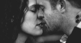 Besos, besarse, parejas. Foto: Unsplash