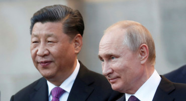 El presidente chino Xi Jinping y el presidente ruso Vladimir Putin. Archivo: Reuters