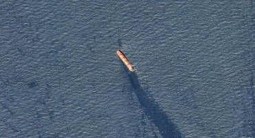 El posible hunidmiento del buque Rubymar. Foto: Reuters
