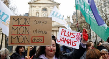 Marcha por el aborto en Francia. Foto: REUTERS.