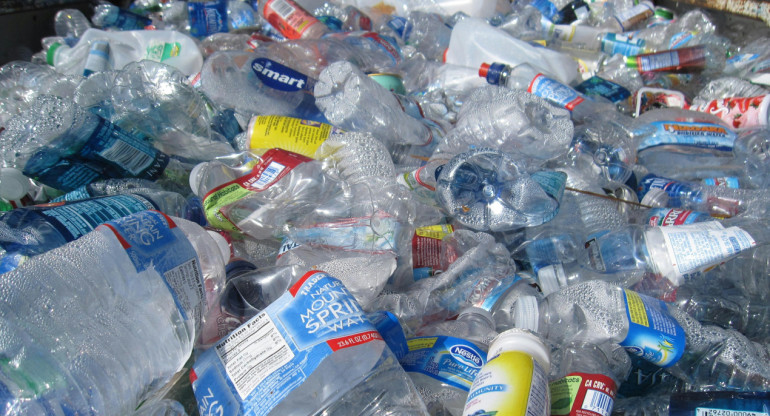 Contaminación por plásticos. Foto: Unsplash