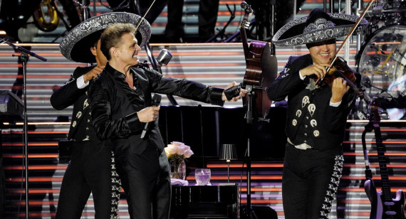 Luis Miguel en el Campo de Polo. Foto: prensa Fenix.