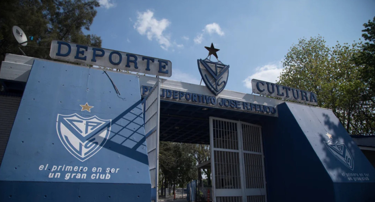 Cuatro jugadores de Vélez fueron denunciados por abuso sexual. Fotos: Instagram.