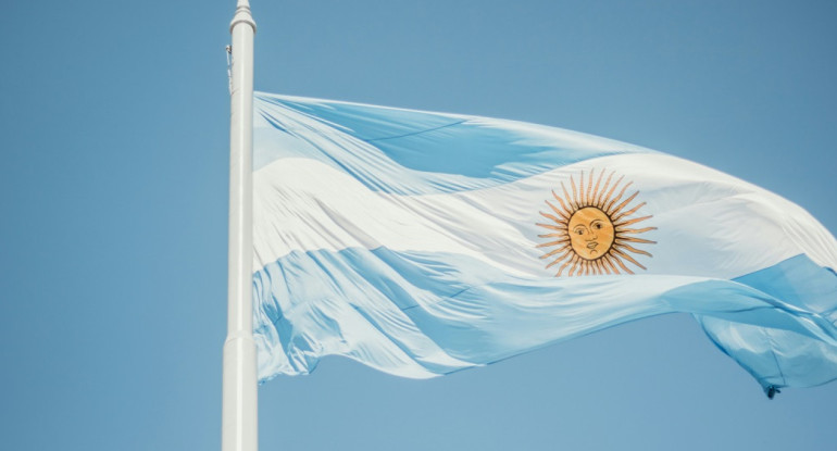 Bandera argentina. Foto: Unsplash.