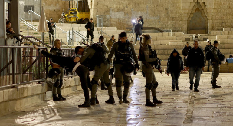 Policías israelíes en Jerusalén. Foto: EFE.