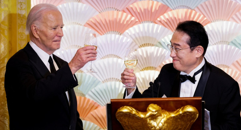 Joe Biden y Fumio Kishida. Foto: Reuters