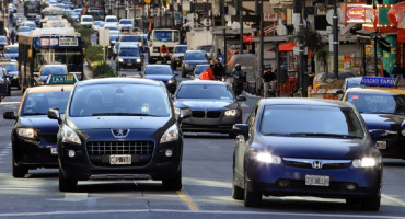 El Gobierno bonaerense no ejecutará la suba del Impuesto Automotor prevista para mayo. Foto: NA