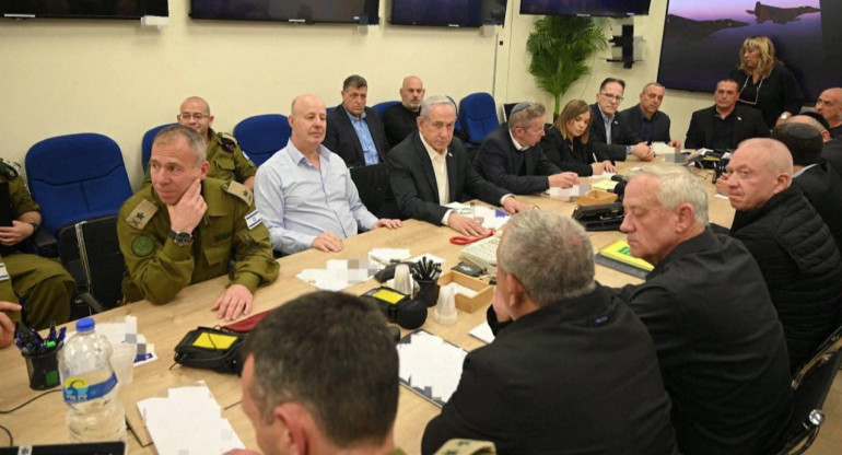 Netanyahu con el Gabinete de Guerra. Foto: Reuters