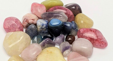 Precious stones.  Photo: Unsplash