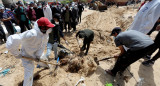 Encuentran una fosa común en Jan Yunis, Franja de Gaza. Foto: Reuters