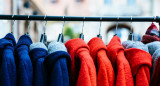 Ropa; indumentaria; invierno. Foto: Unsplash.