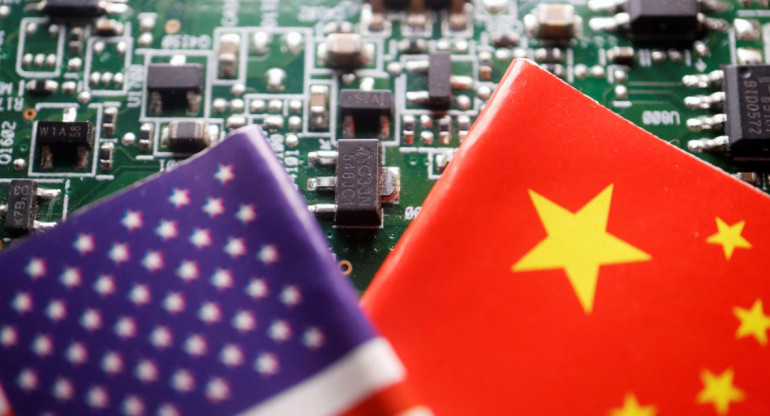 Guerra de chips entre EEUU y China. Foto: Reuters