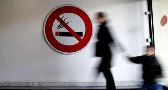 Estudio sobre el daño del tabaco. Foto: Reuters