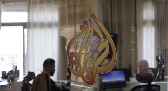 Hablan desde Al Jazeera sobre el cierre del medio en Israel. Foto: Reuters.