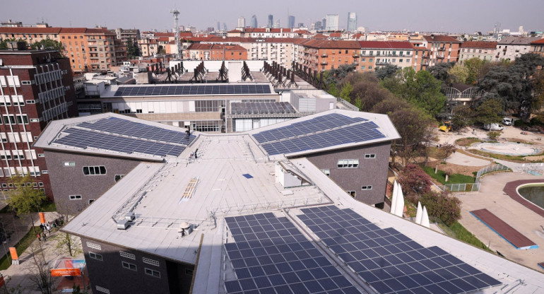 Paneles solares; Milán; Italia. Foto: Reuters.