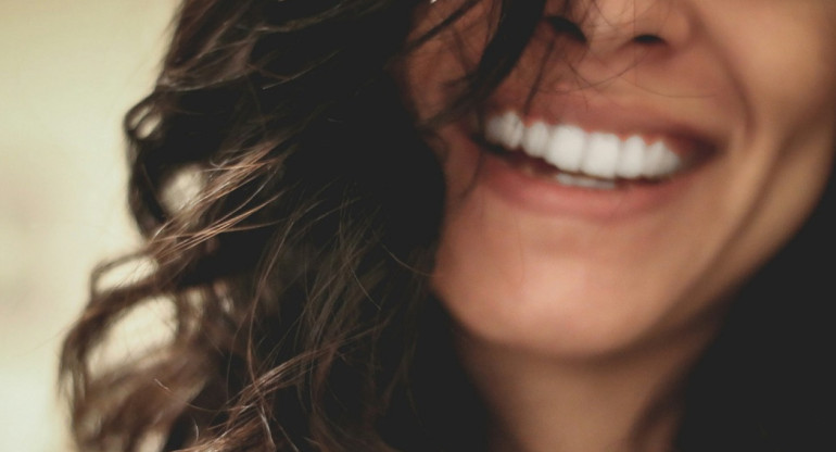 Sonrisa, alegría, felicidad. Foto: Unsplash.