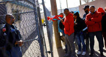 Crisis migratoria en Nueva York. Foto: Reuters