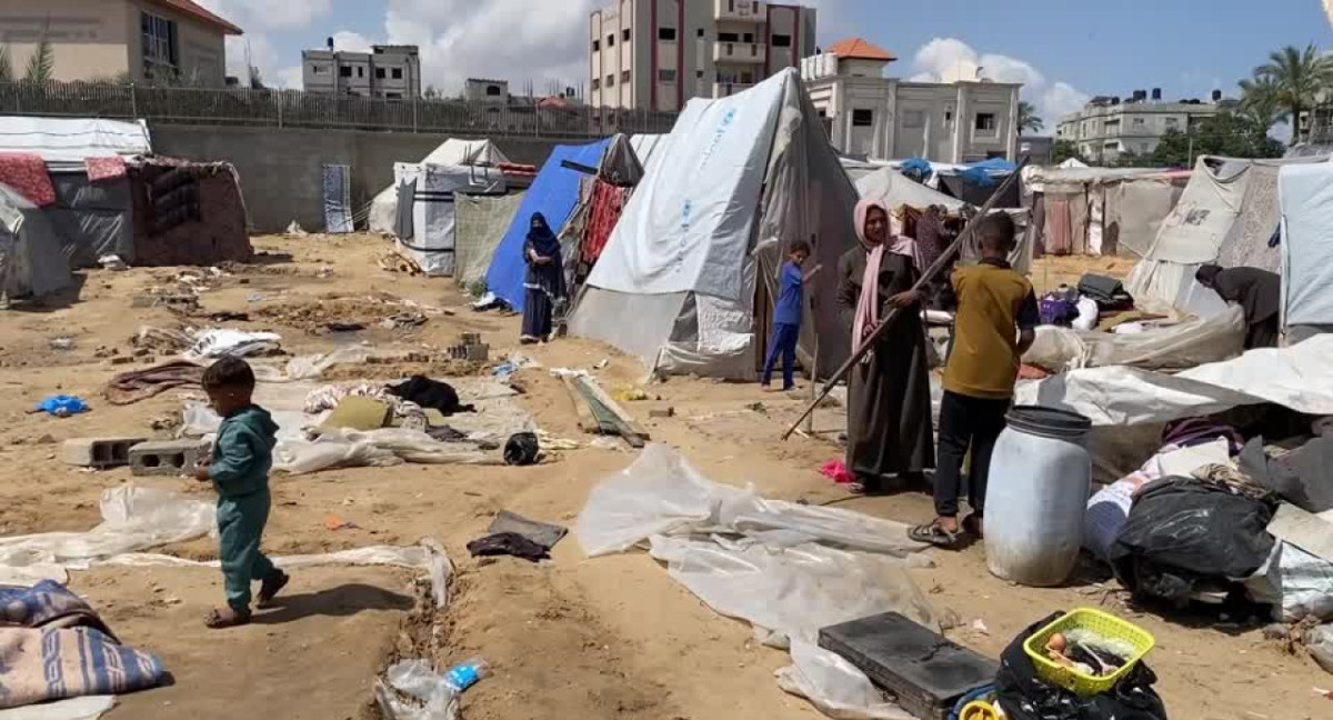 Carpas de palestinos que escapan de los bombardeos en Rafah. Foto: Reuters.