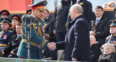 Serguéi Shoigú y Vladímir Putin. Foto: Reuters.
