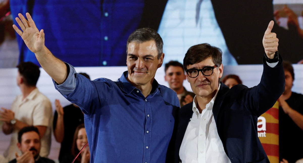 Pedro Sánchez y Salvador Illa. Foto: Reuters.